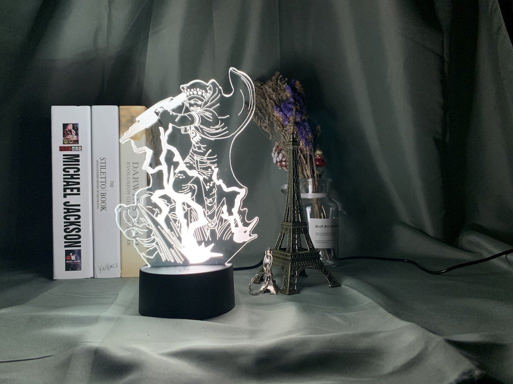 One Piece Trafalgar D. Water Law LED Lampe Figure ANM0608 Tactile + Télécommande Officielle One Piece Merch